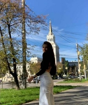 Встречи со мной - это настоящее наслаждение, я помогу тебе расслабиться и забыть обо всех заботах. У меня очень разнообразные услуги, которые подойдут даже самым требовательным мужчинам. Люблю экспериментировать и приносить удовольствие, готова исполнить твои самые сокровенные фантазии. У меня много положительных отзывов, ты можешь узнать о них на моей странице. Смотрите мои фото - они соответствуют реальности. Жду тебя, чтобы оживить все твои самые смелые мечты. 😘🔥 Светлана